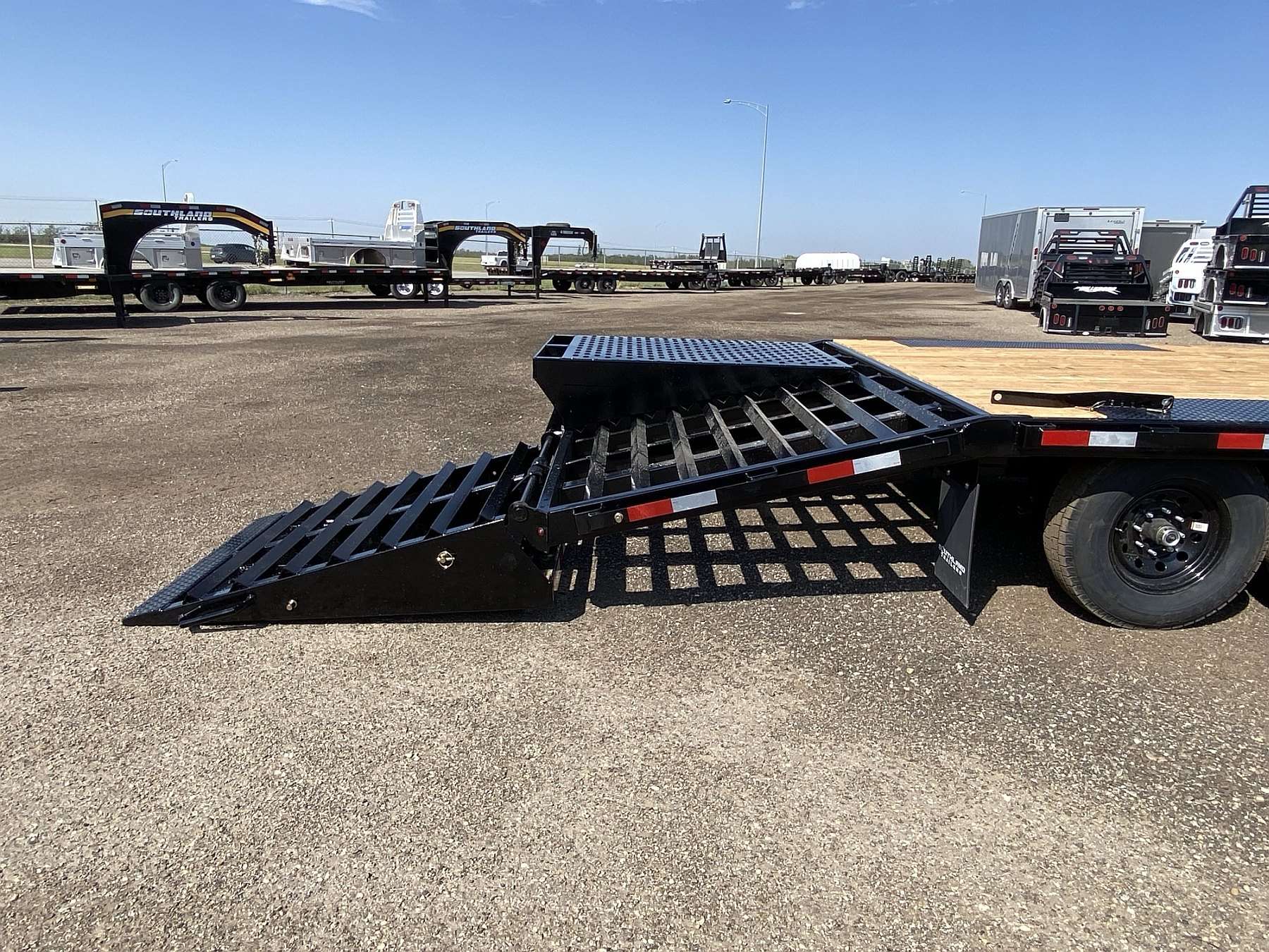 2027 Southland 20' Highboy Trailer w/ Beavertail
