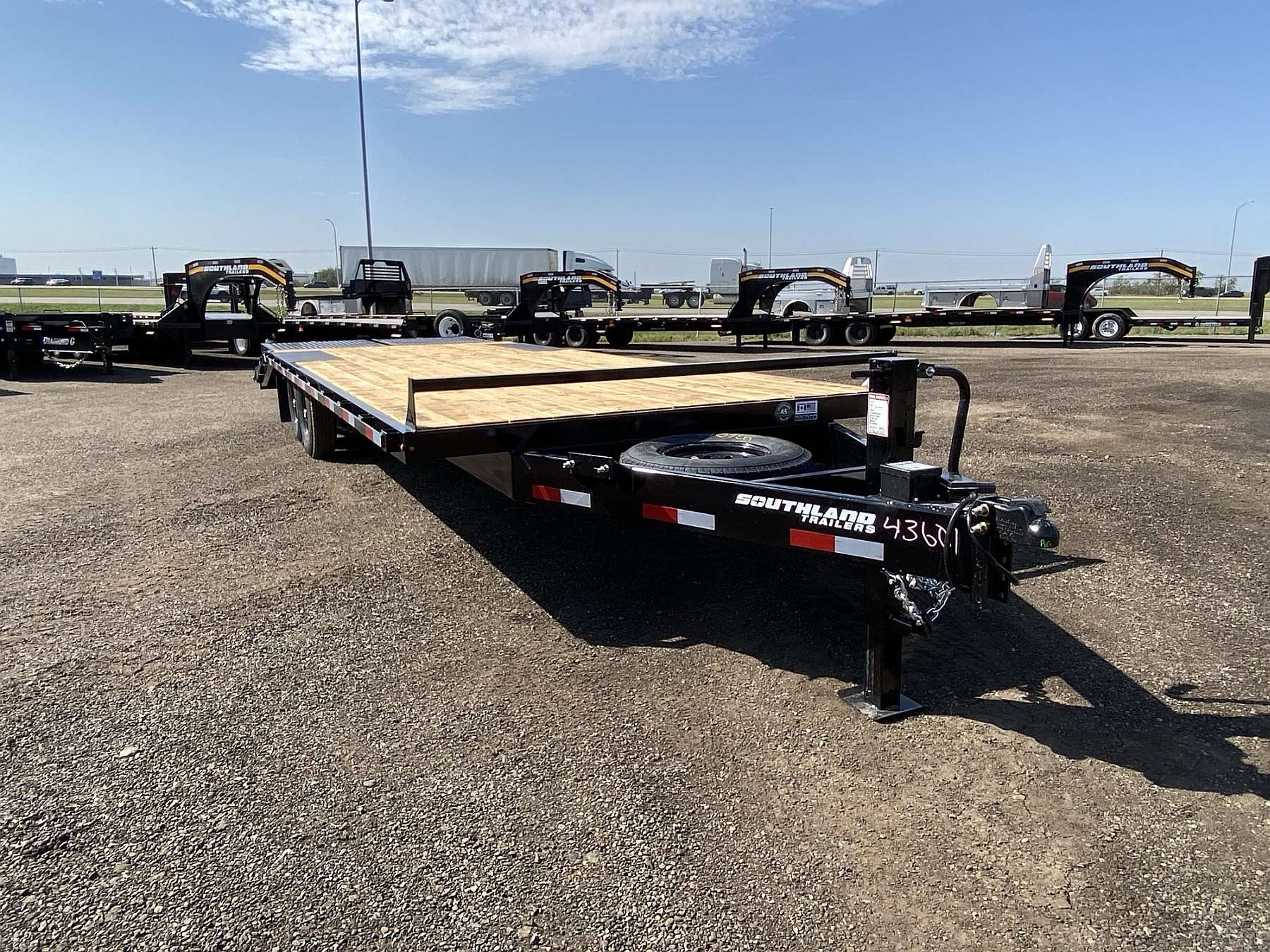 2027 Southland 20' Highboy Trailer w/ Beavertail