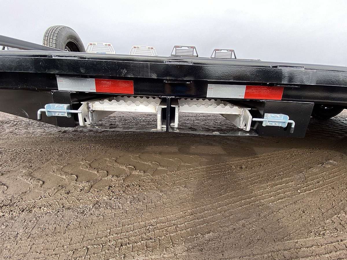 2027 Southland 20' Lowboy w/ Beavertail