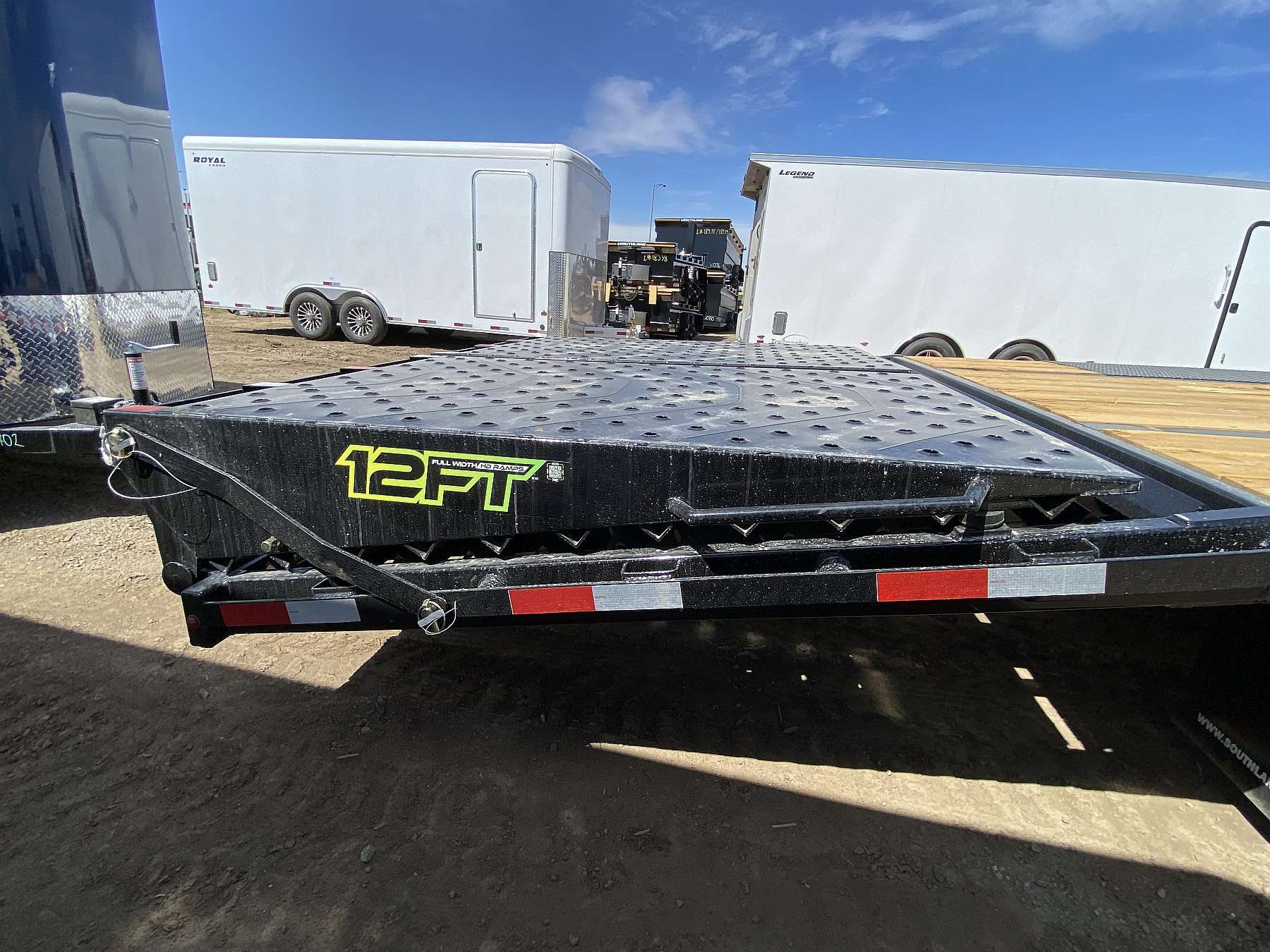 2027 Southland 26'+6' Gooseneck Trailer w/ HD Suspension