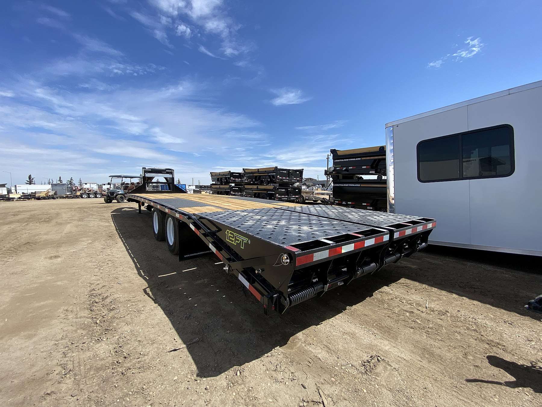 2027 Southland 26'+6' Gooseneck Trailer w/ HD Suspension