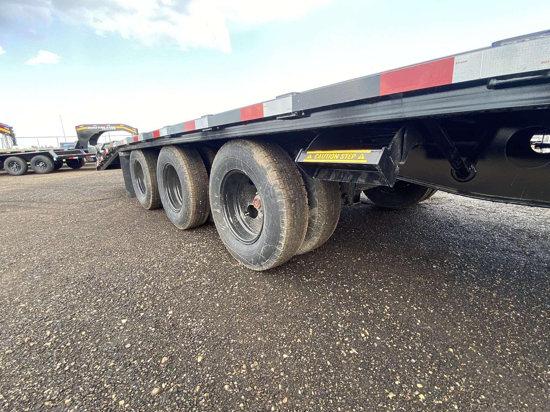 2027 Southland 34'+6' Tri-Axle Gooseneck Trailer