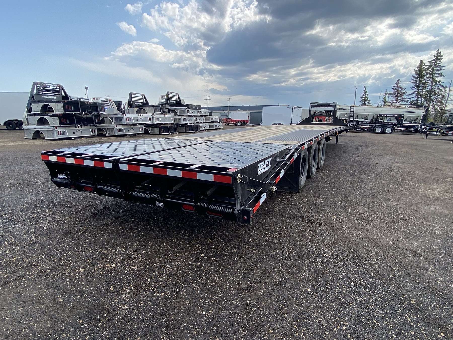 2027 Southland 34'+6' Tri-Axle Gooseneck Trailer