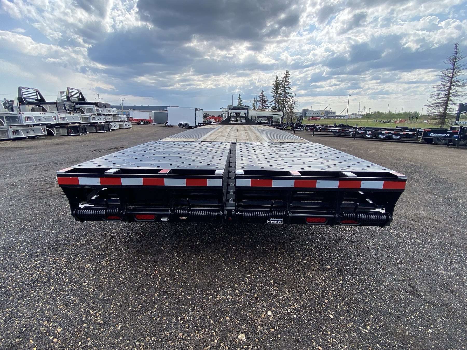 2027 Southland 34'+6' Tri-Axle Gooseneck Trailer