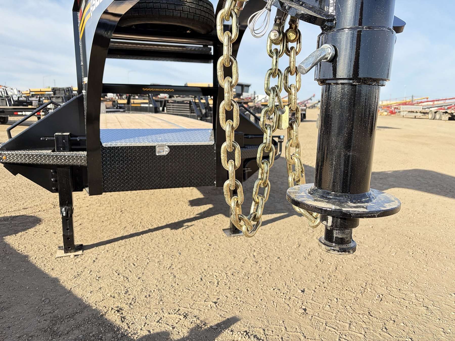 2027 Southland 34'+6' Tri-Axle Gooseneck Trailer