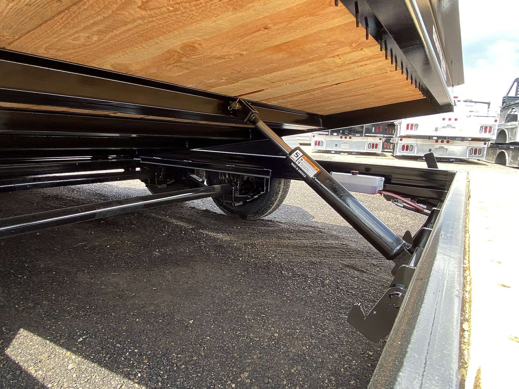 2027 Southland LBAT7- 20' Tilt Deck Trailer