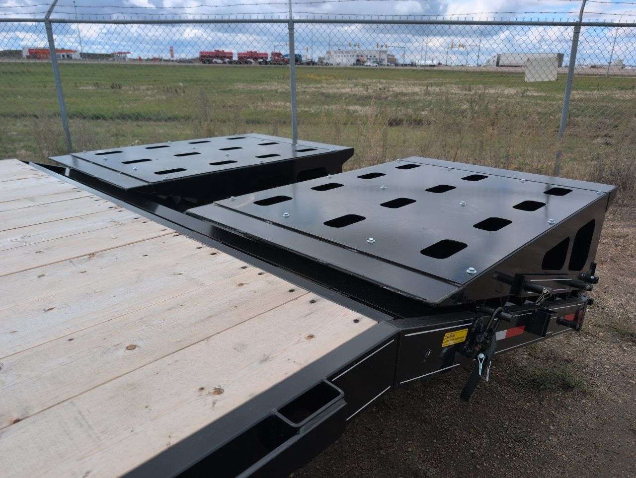2027 Trailtech 24'+4'9" BT Deckover Triple 7K Trailer