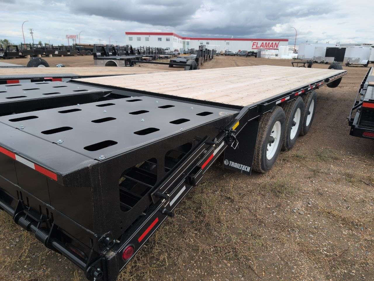 2027 Trailtech 24'+4'9" BT Deckover Triple 7K Trailer