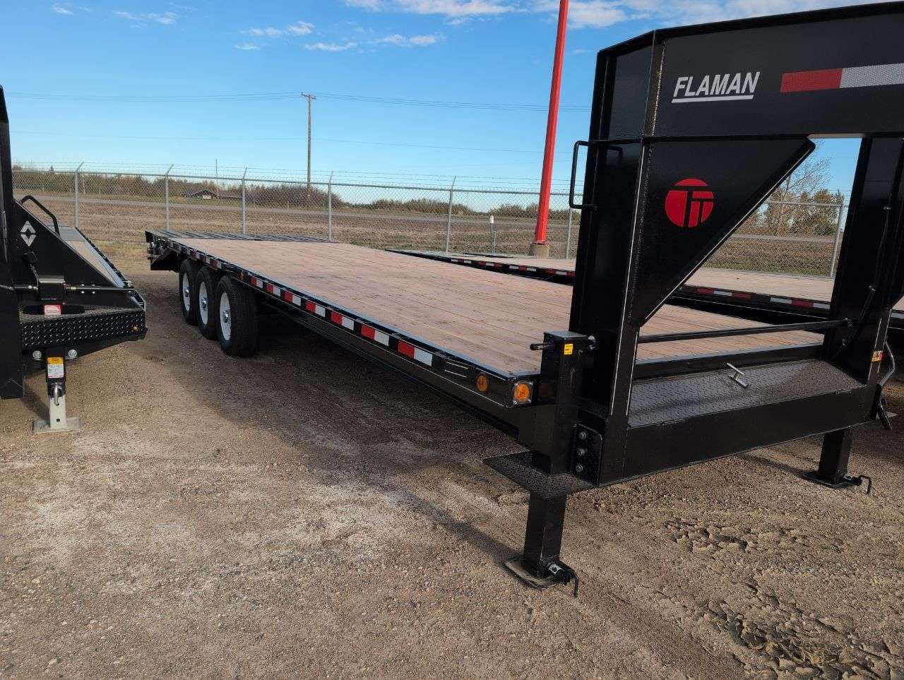 2027 Trailtech 24'+5'6" BT GN Deckover Triple 7K Trailer