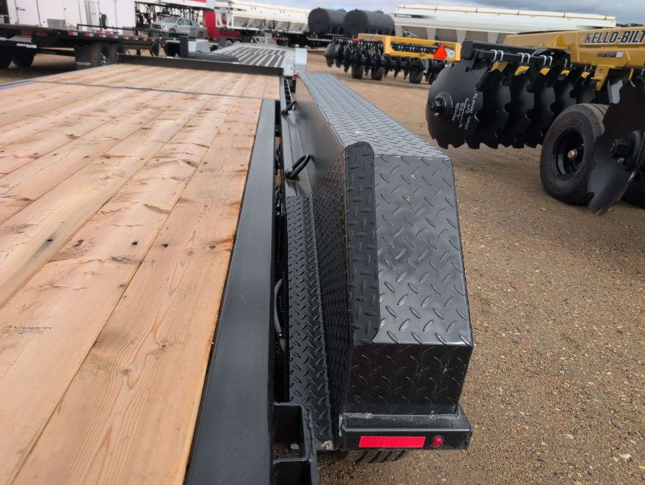 2027 Trailtech 24' (8'S+16'T) Partial Tilt Triple 7K Trailer