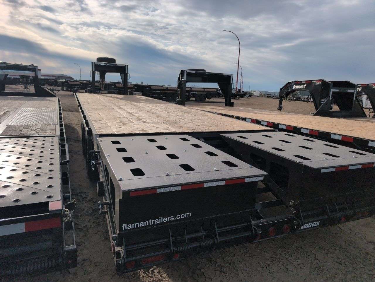 2027 Trailtech 26'+4'9" BT Deckover Tandem 10K Trailer