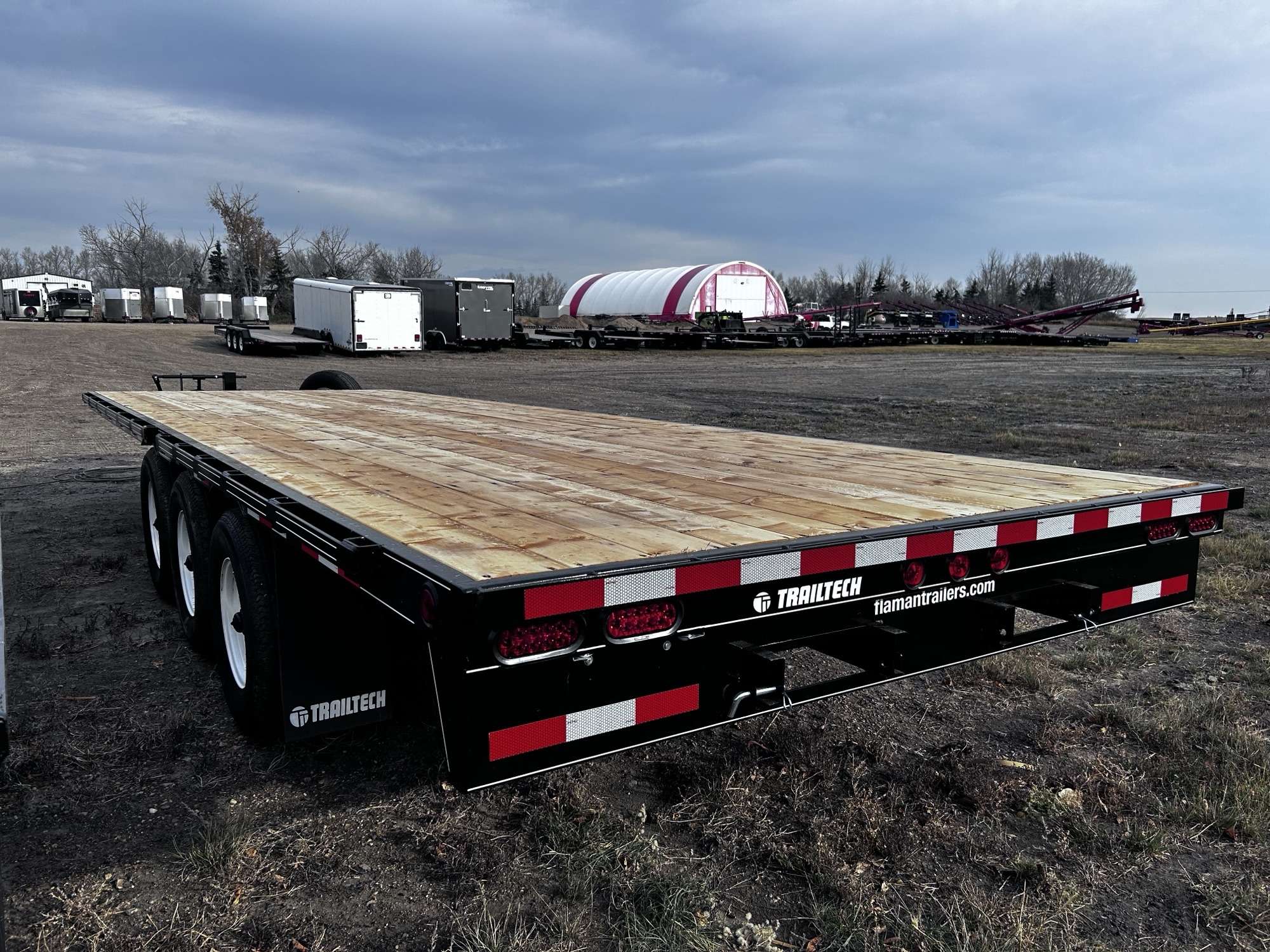 2027 Trailtech 8'6" x 24' Deckover Trailer