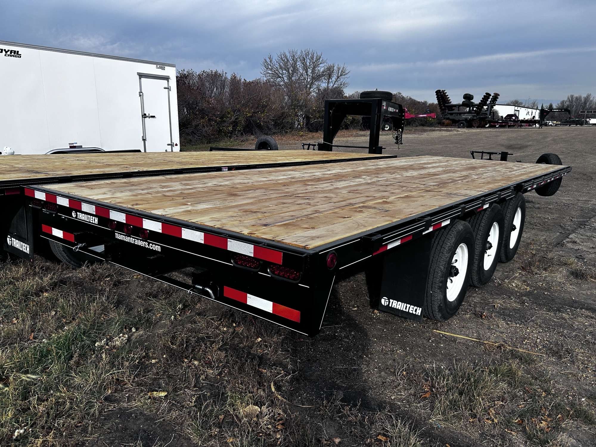 2027 Trailtech 8'6" x 24' Deckover Trailer