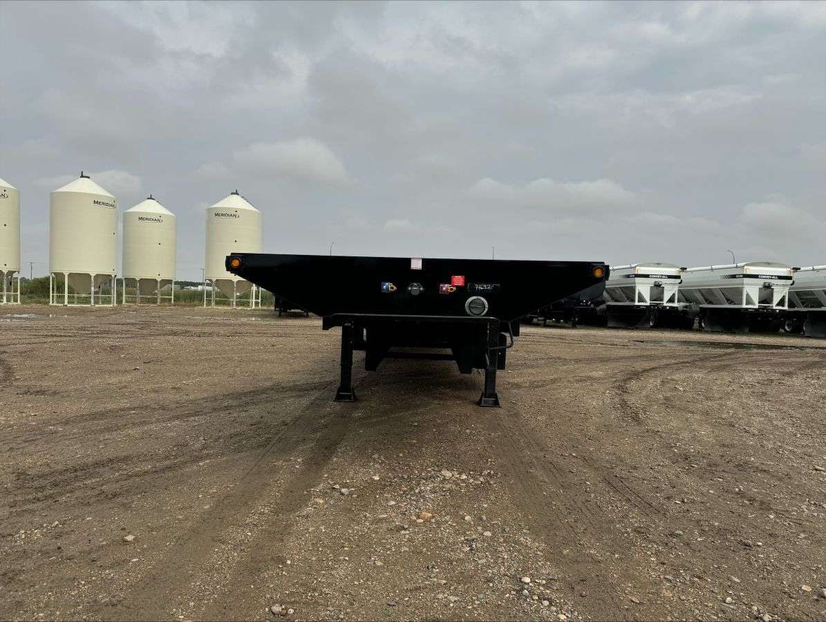 Behnke 53' Semi Step Deck Trailer