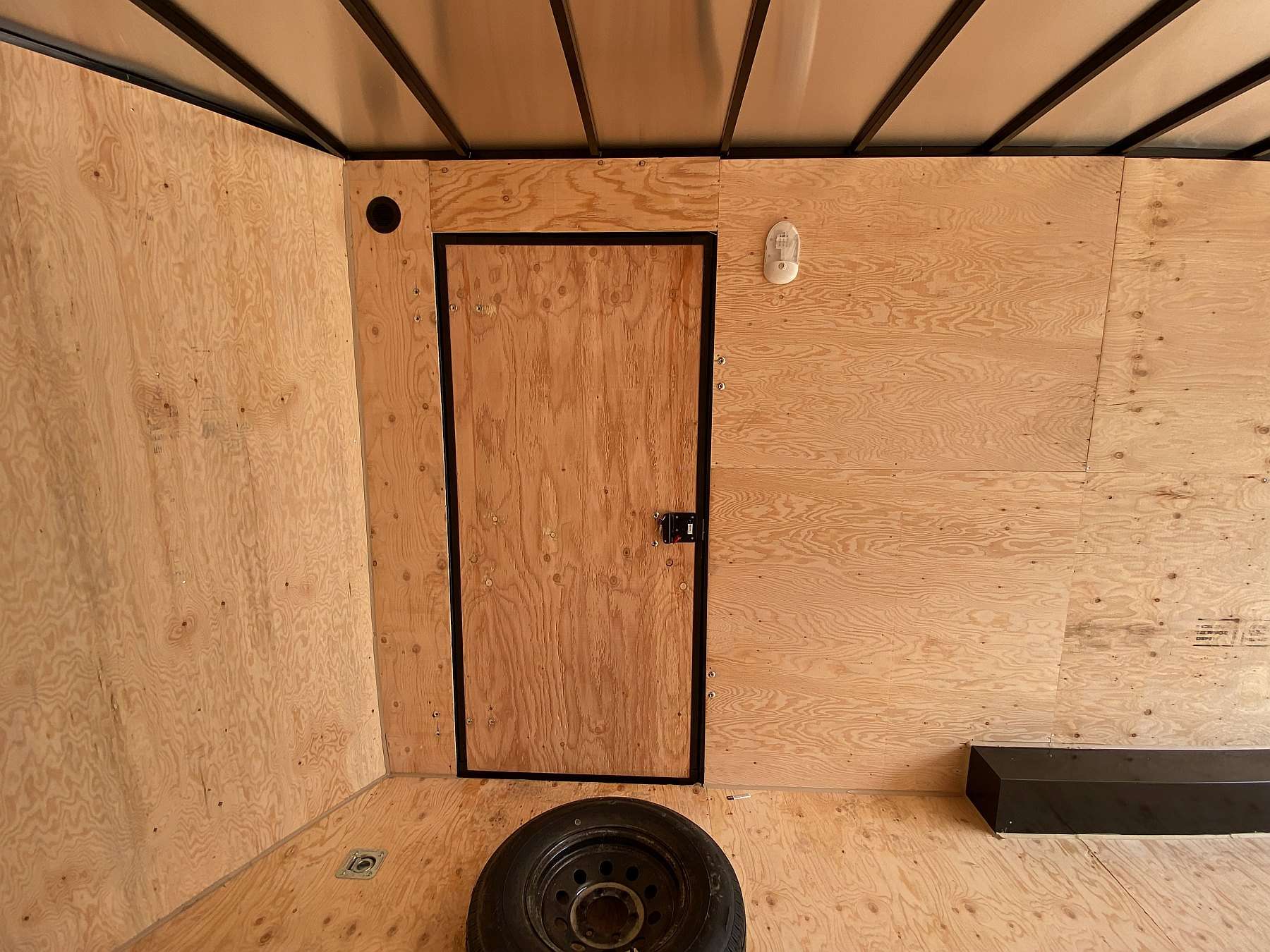 *Blackout Blowout 2026 Royal 8.5'x18' Enclosed Cargo Trailer