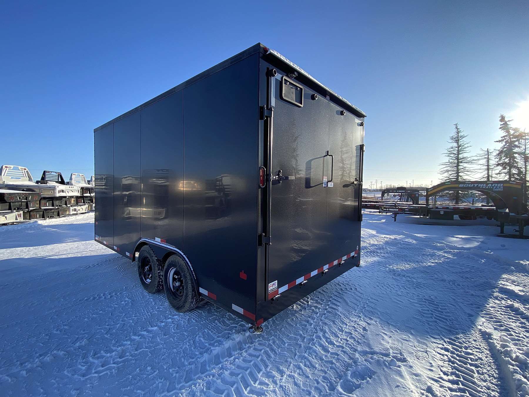 *Blackout Blowout 2026 Royal 8.5'x18' Enclosed Cargo Trailer