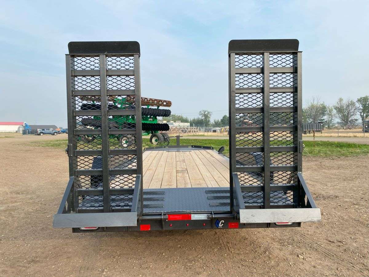 *Clearance* 2024 Diamond C 18' Low Profile Equipment Trailer