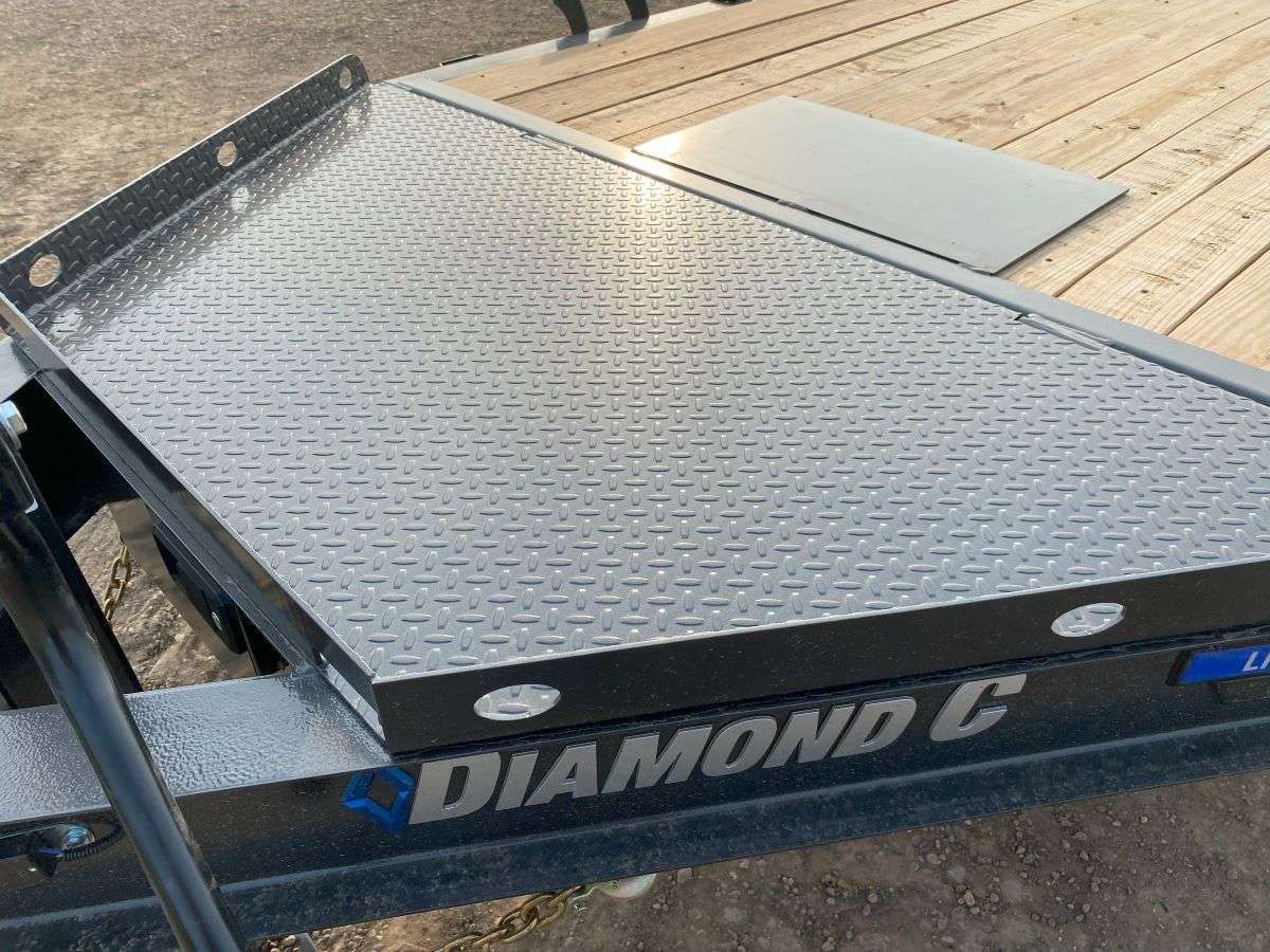 *Clearance* 2024 Diamond C 18' Low Profile Equipment Trailer