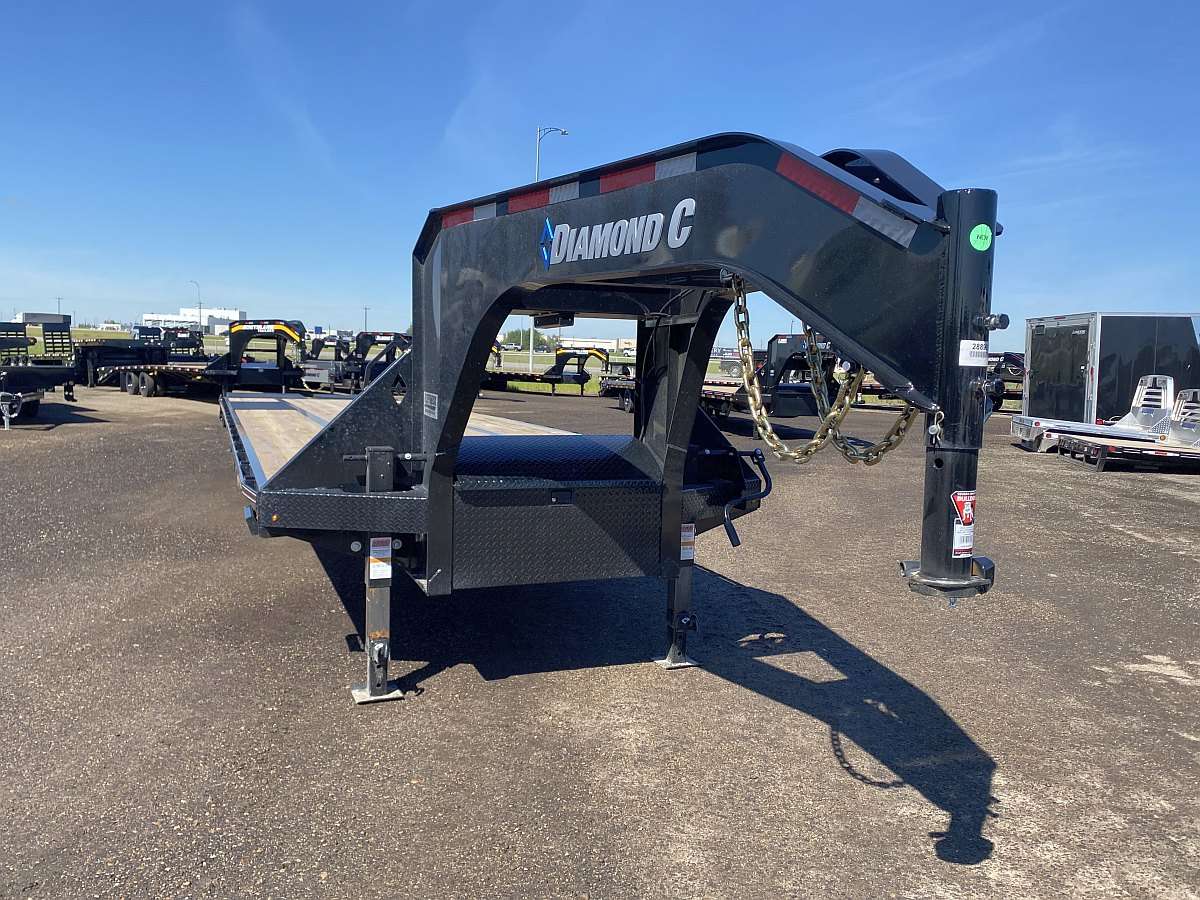 *Clearance* 2024 Diamond C FMAX216- 38' Gooseneck
