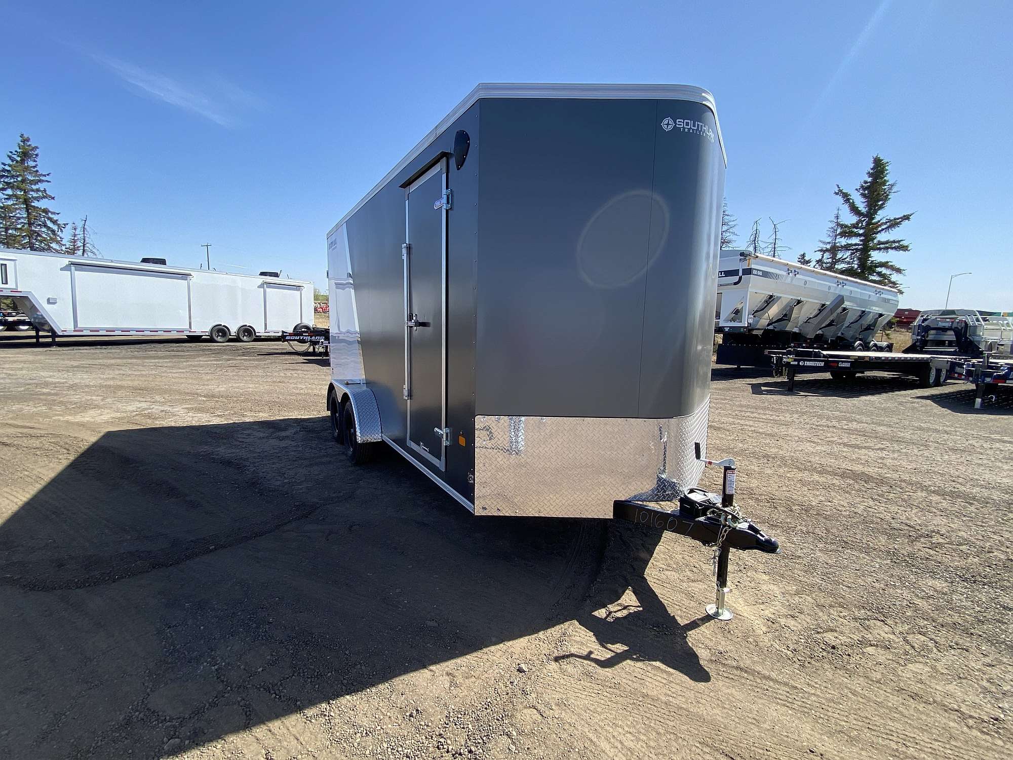 *Clearance* 2024 Royal 7'x18' Enclosed Trailer