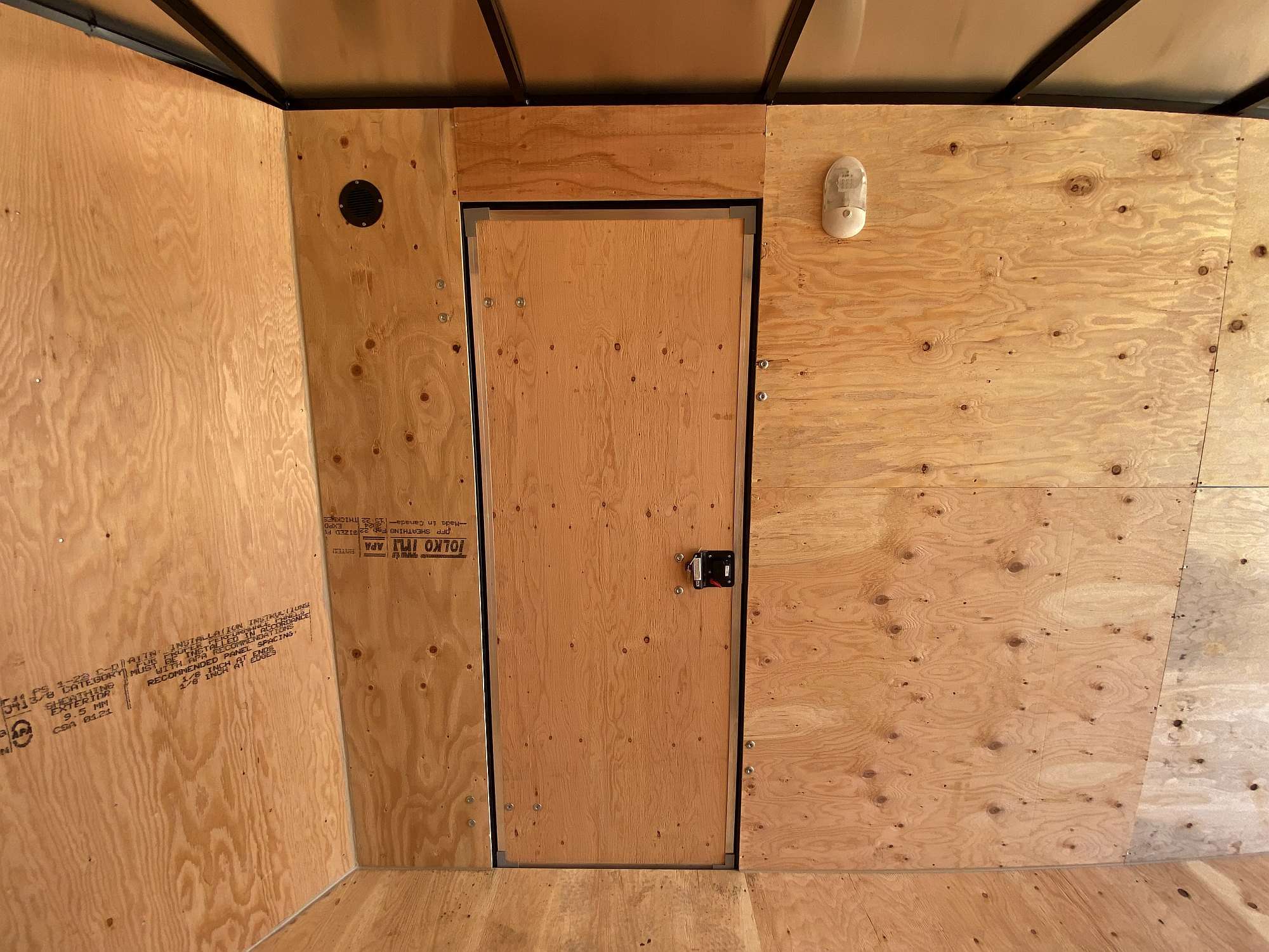 *Clearance* 2024 Royal 7'x18' Enclosed Trailer