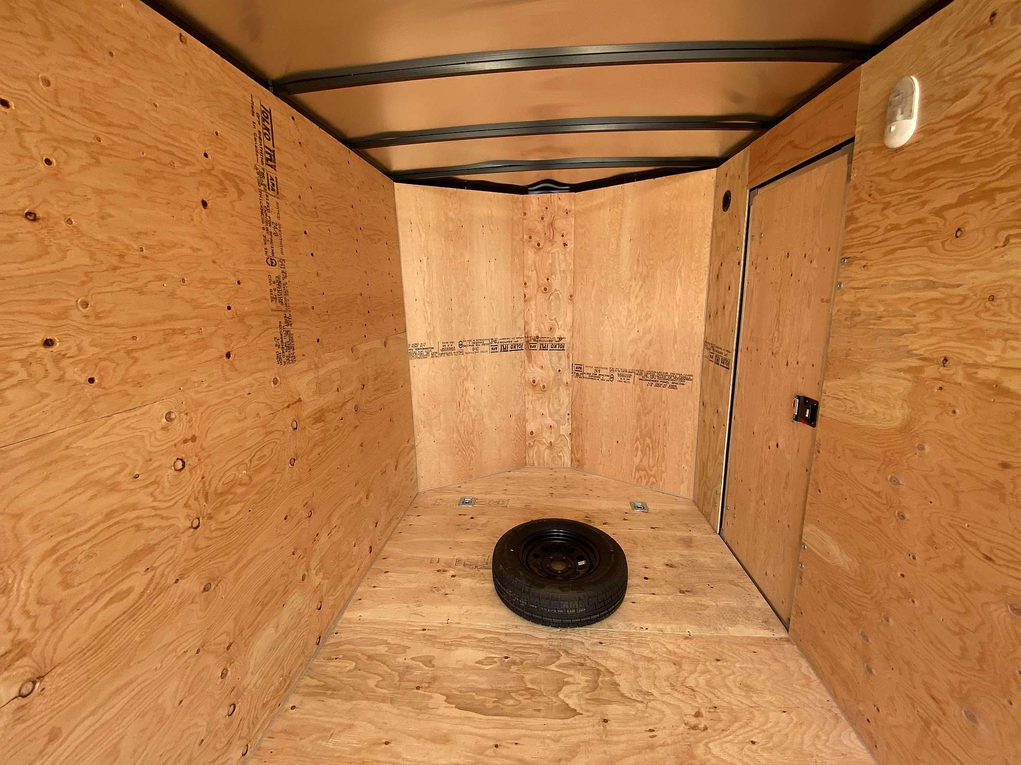 *Clearance* 2024 Royal 7'x18' Enclosed Trailer