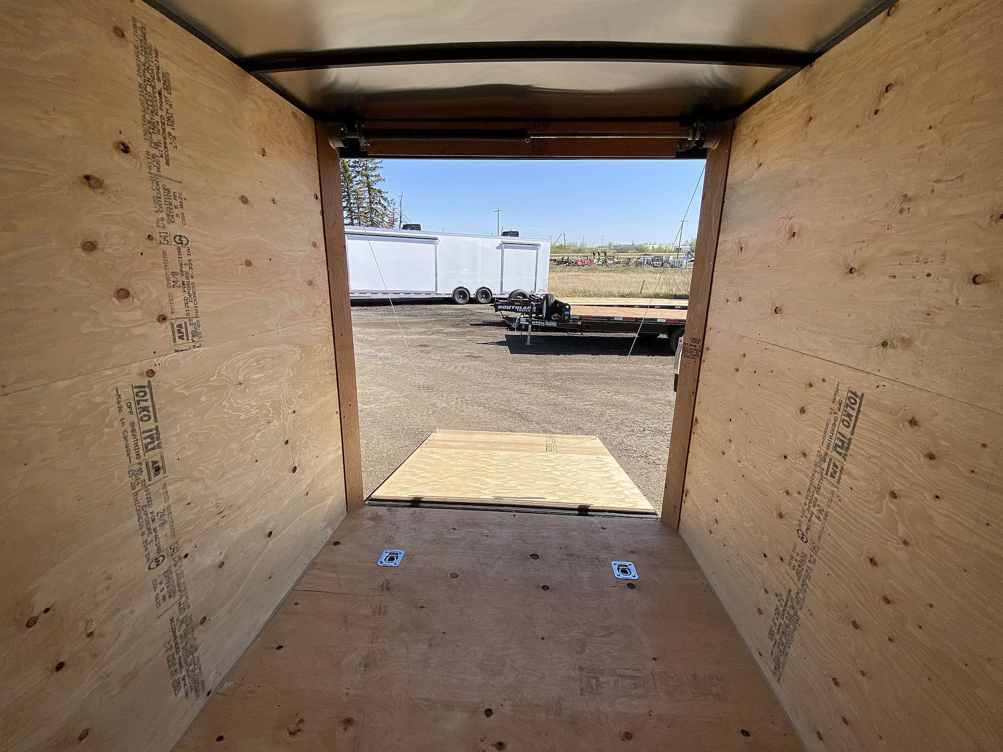 *Clearance* 2024 Royal 7'x18' Enclosed Trailer