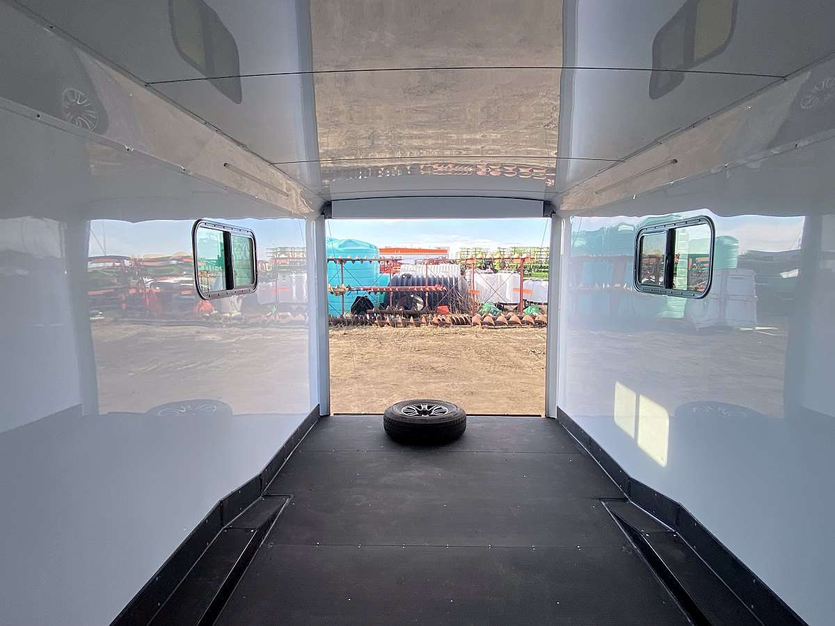 *Clearance* 2024 Royal 8'x26' Gooseneck Cargo Trailer