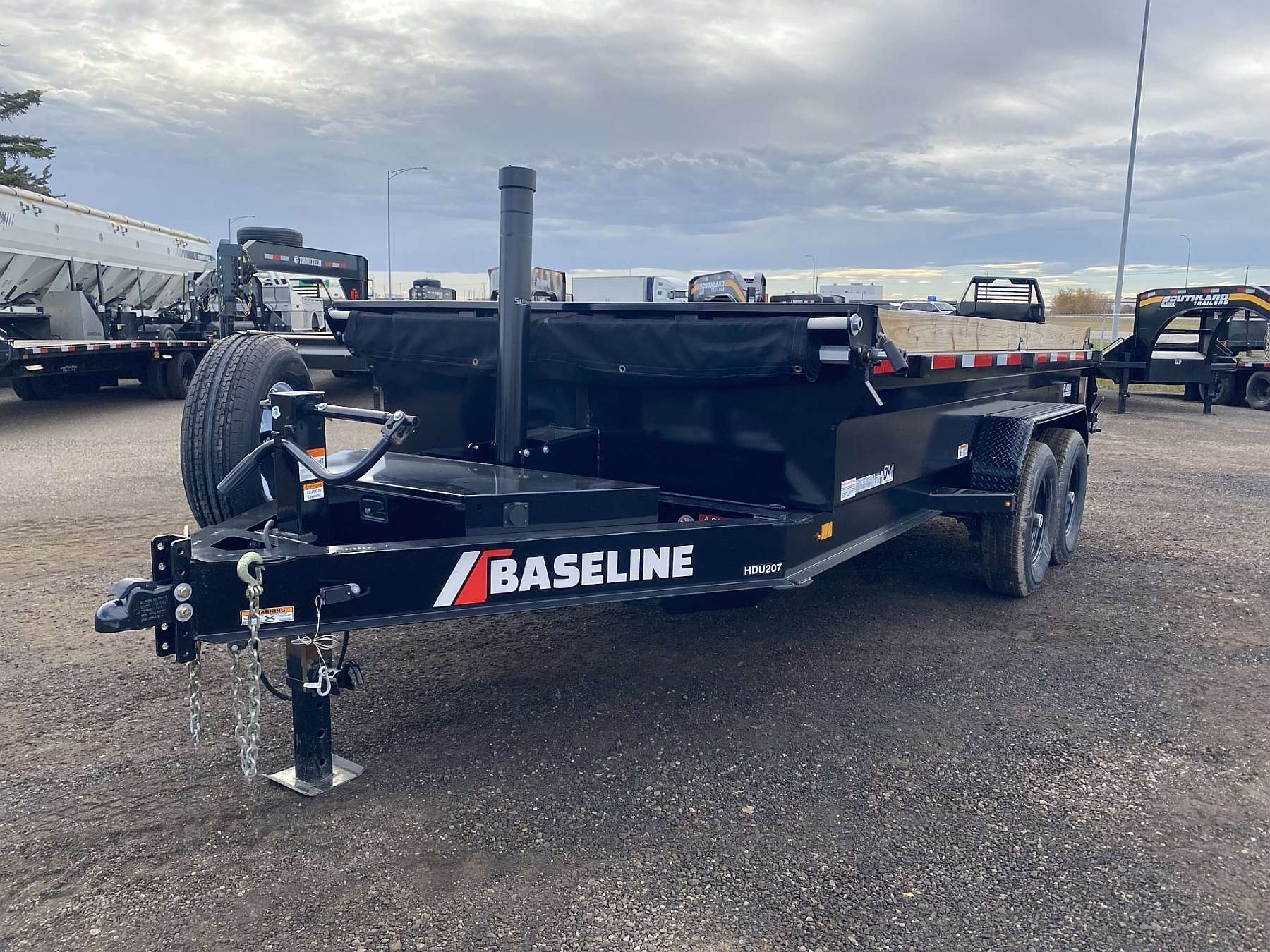 *Clearance* 2025 Diamond C Baseline 14' HD Dump Trailer
