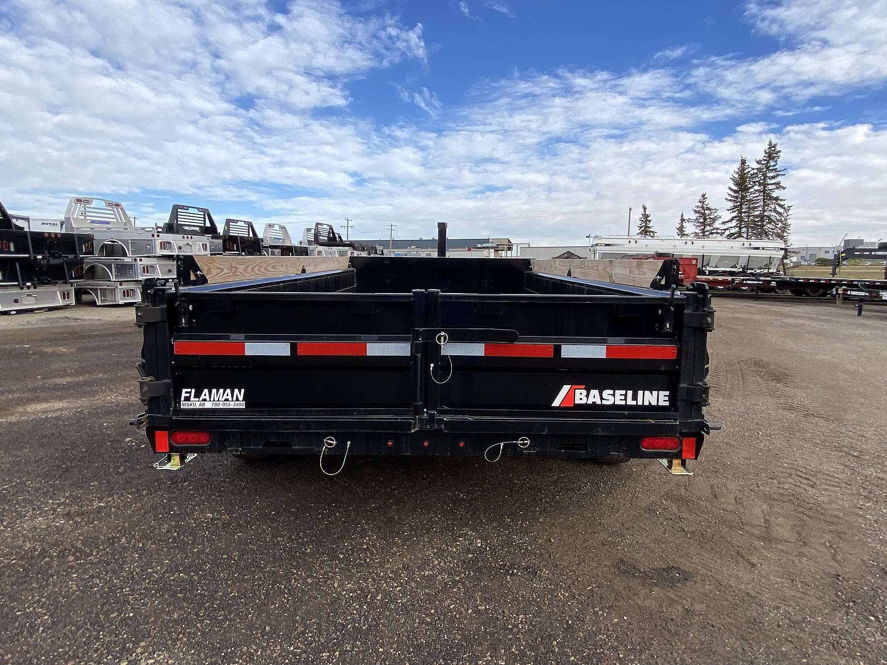 *Clearance* 2025 Diamond C Baseline 14' HD Dump Trailer