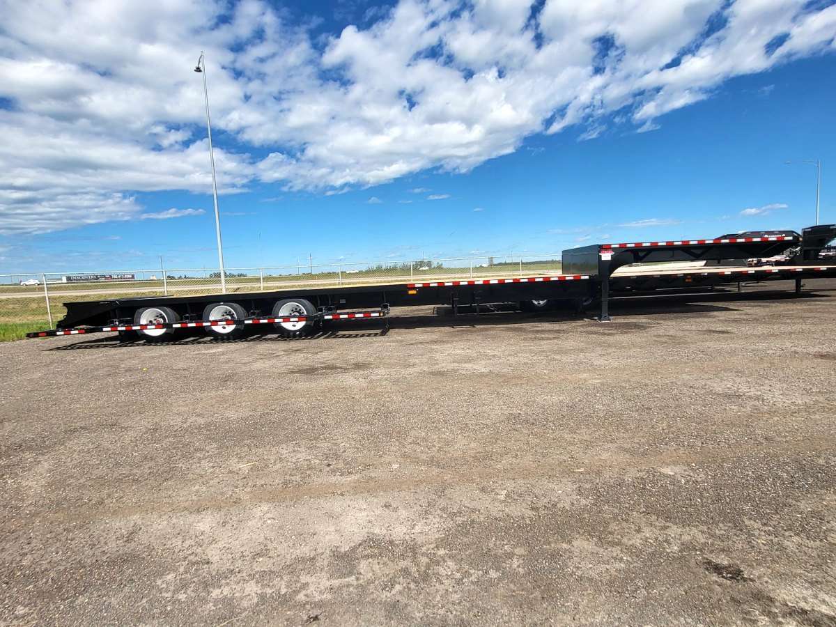 *Coming Soon* 2026 Behnke 53' Semi Style Sprayer Trailer