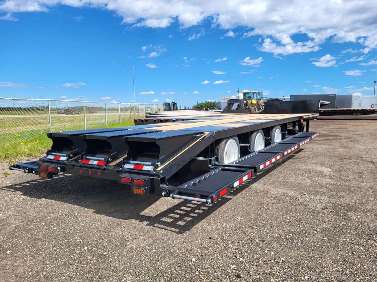 *Coming Soon* 2026 Behnke 53' Semi Style Sprayer Trailer
