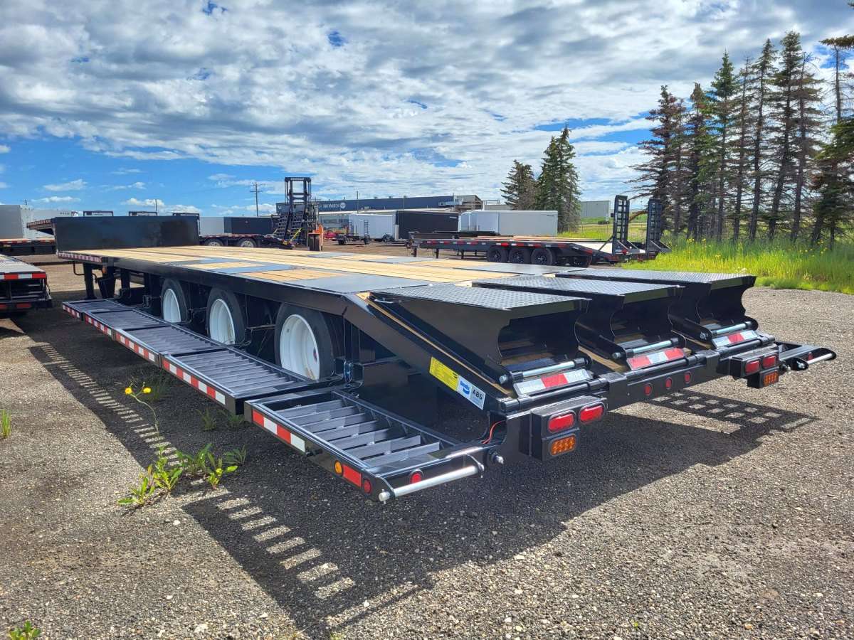 *Coming Soon* 2026 Behnke 53' Semi Style Sprayer Trailer