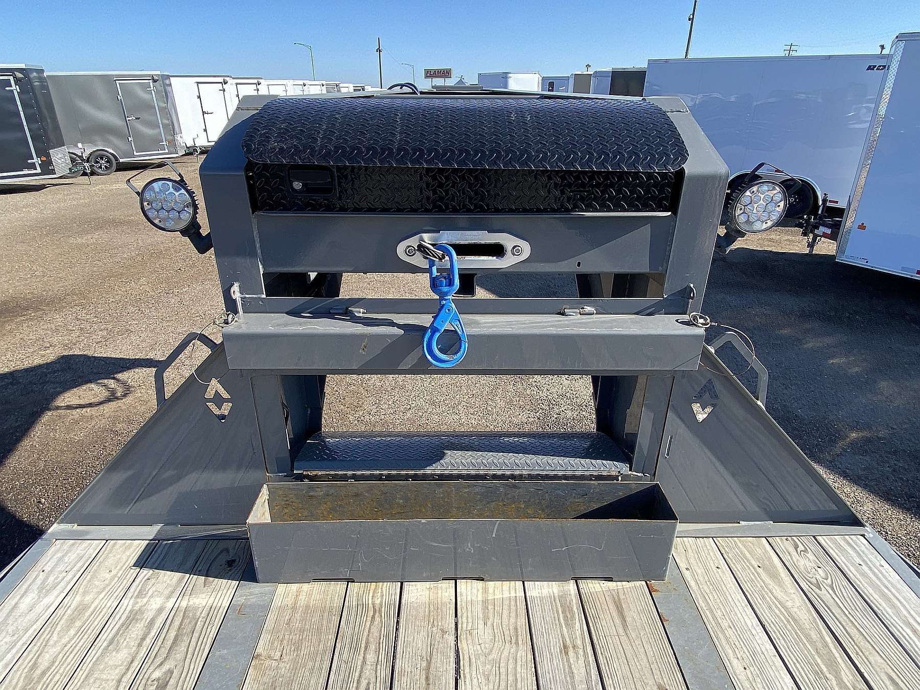 *Consignment* 2024 Diamond C 40' Gooseneck
