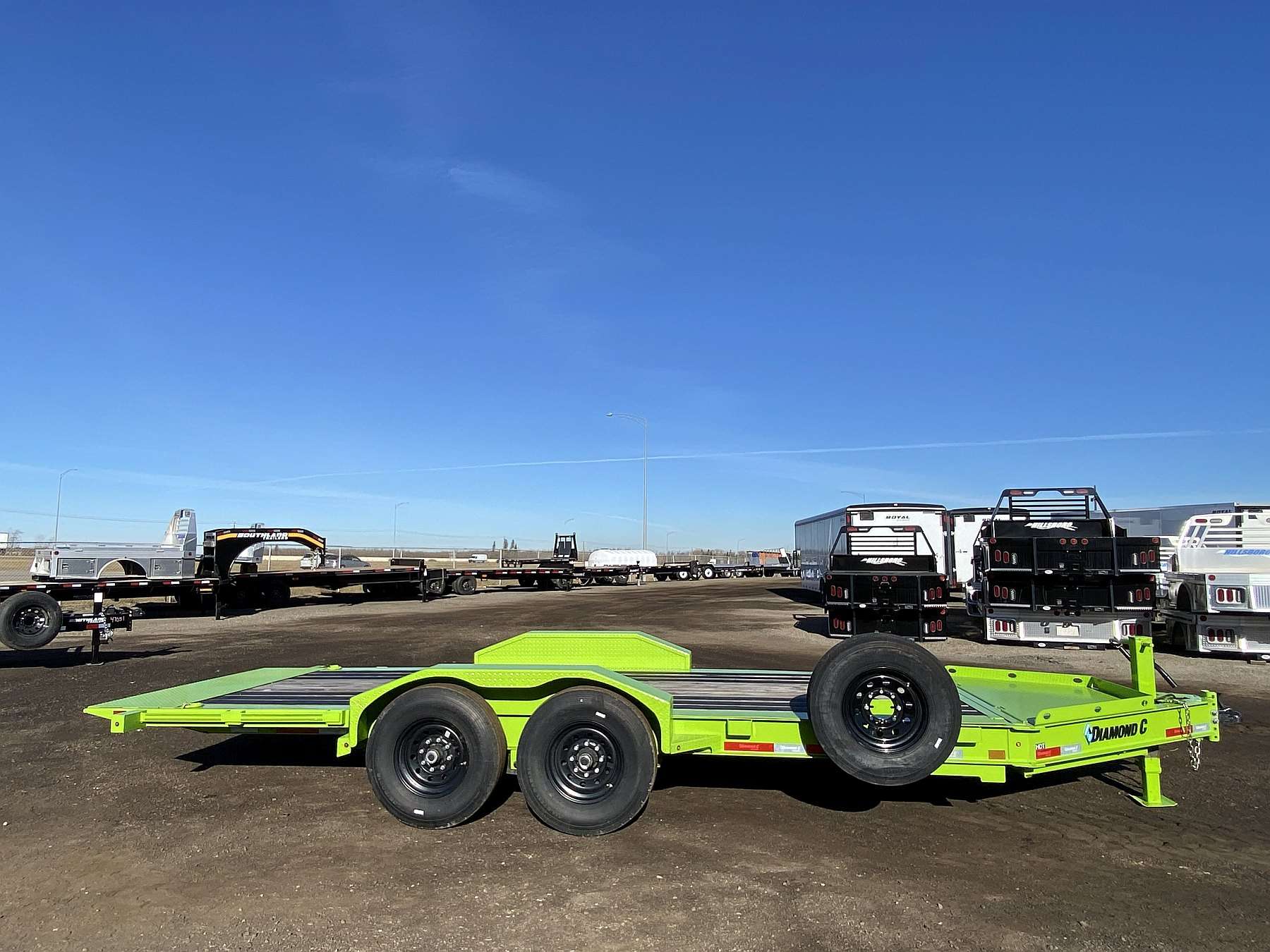 Demo 2023 Diamond C HDT207- 18' Tilt Deck Trailer