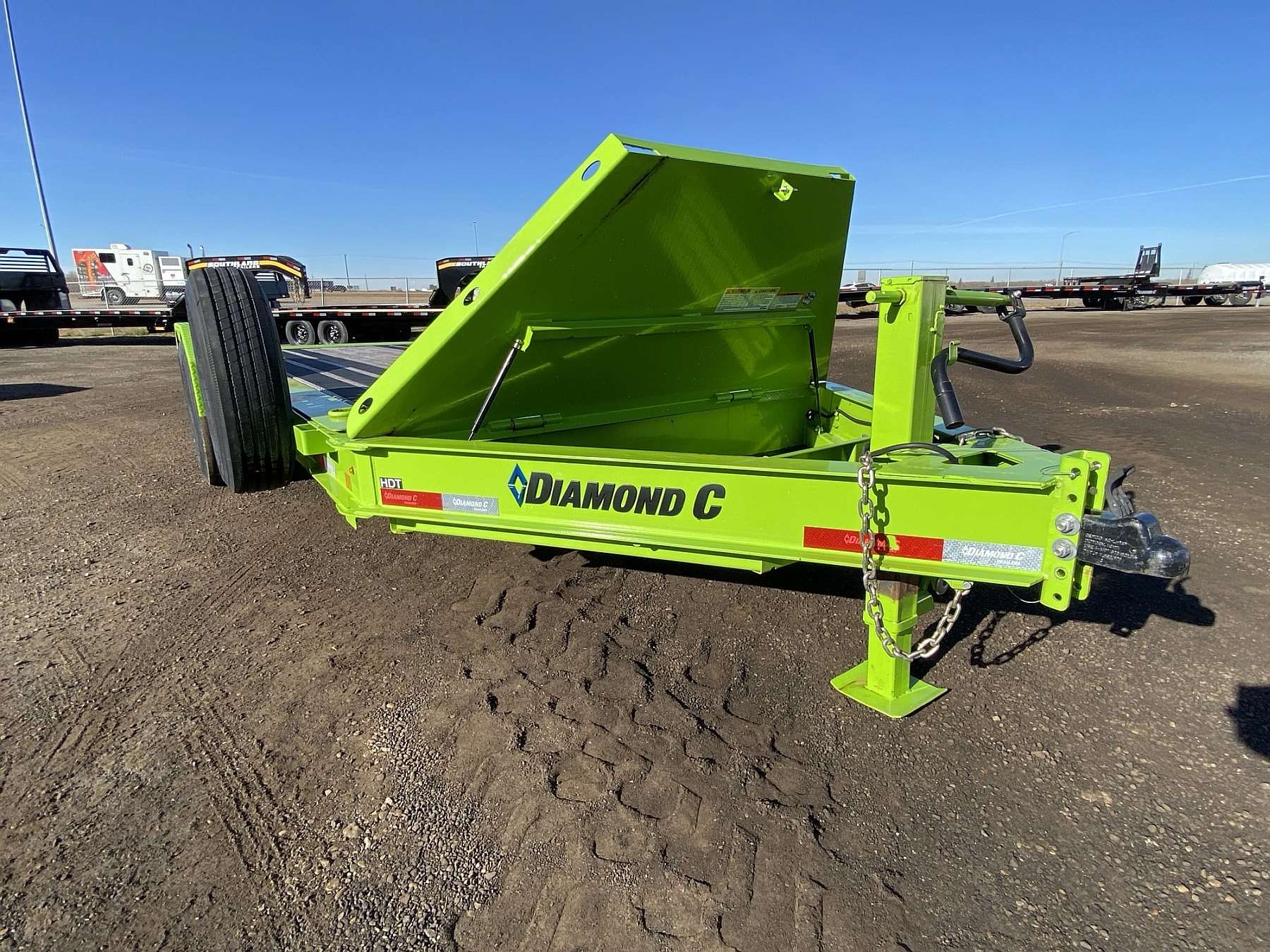 Demo 2023 Diamond C HDT207- 18' Tilt Deck Trailer