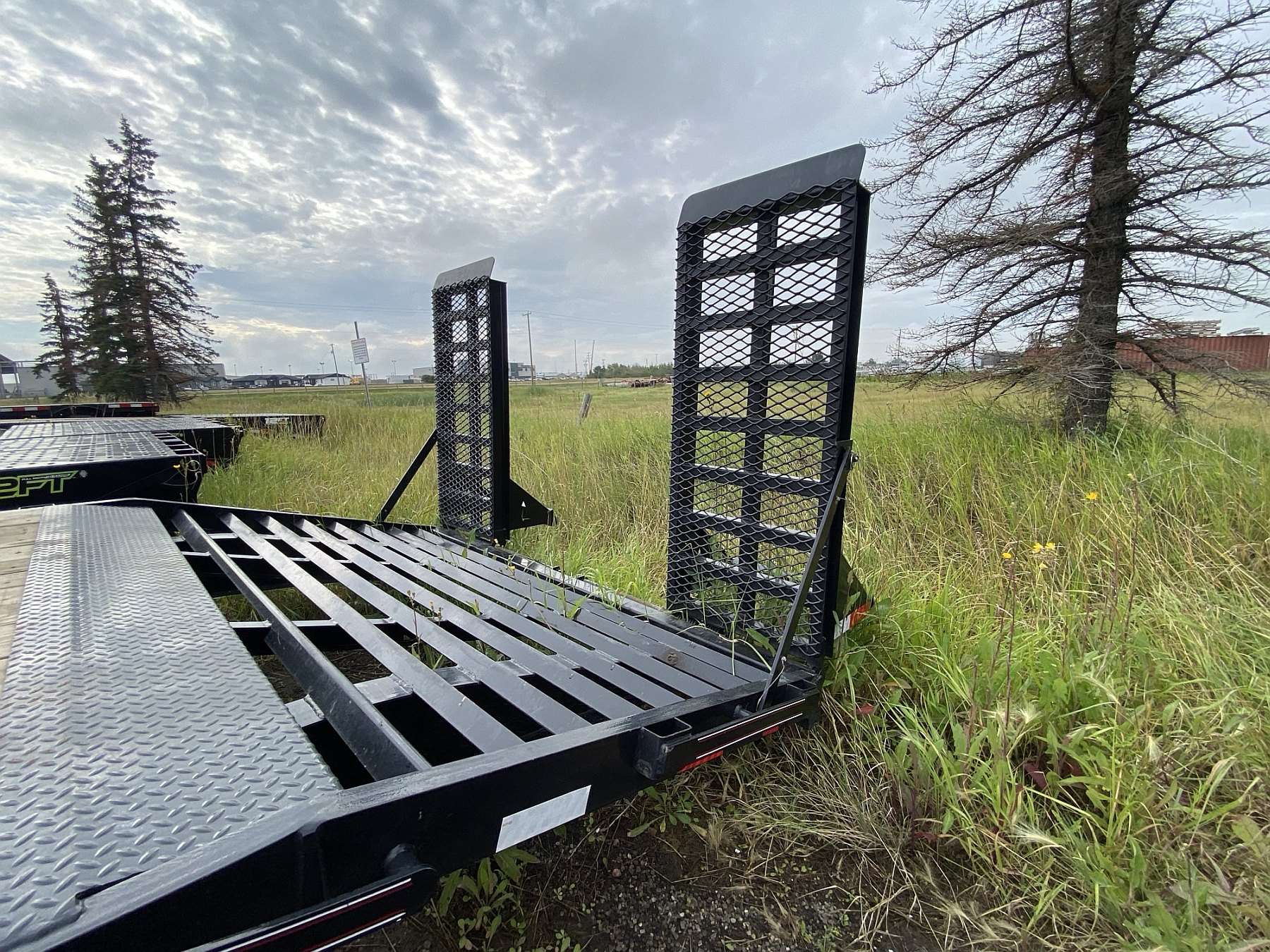 Demo 2026 Diamond C 26' Deck Over Trailer