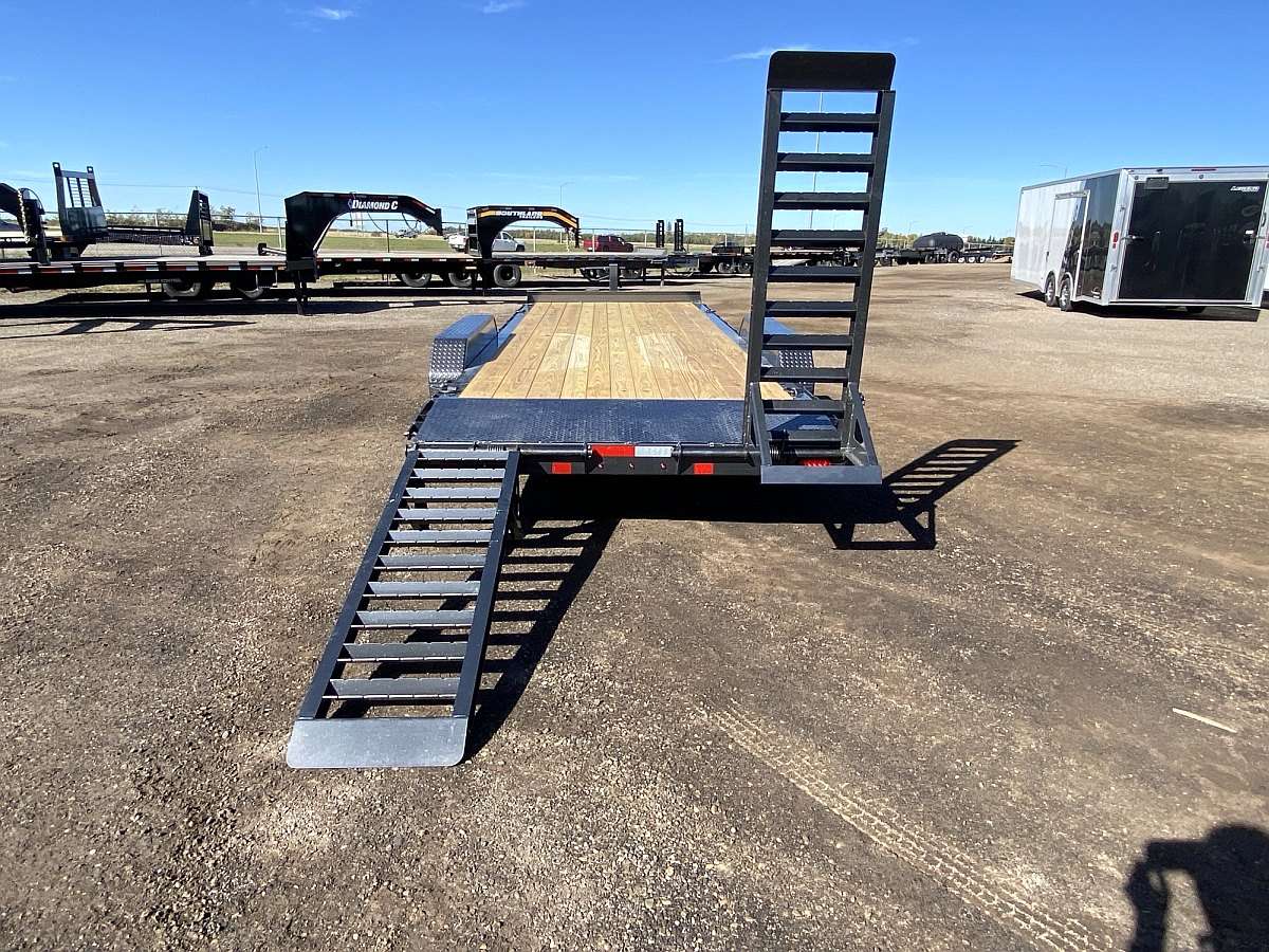 Diamond C Baseline 20' Lowboy Equipment Trailer