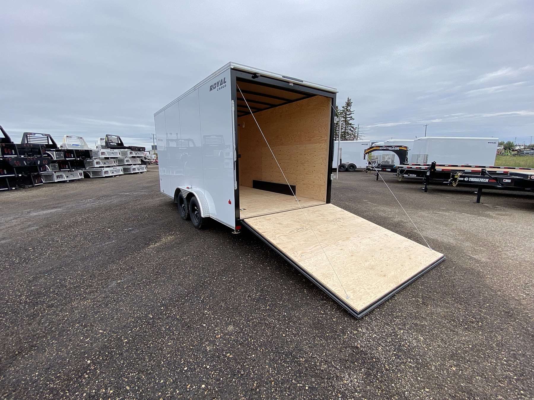 *Hail Sale* 2026 Royal 7.5'x18' Enclosed Cargo w/ Ramp Door