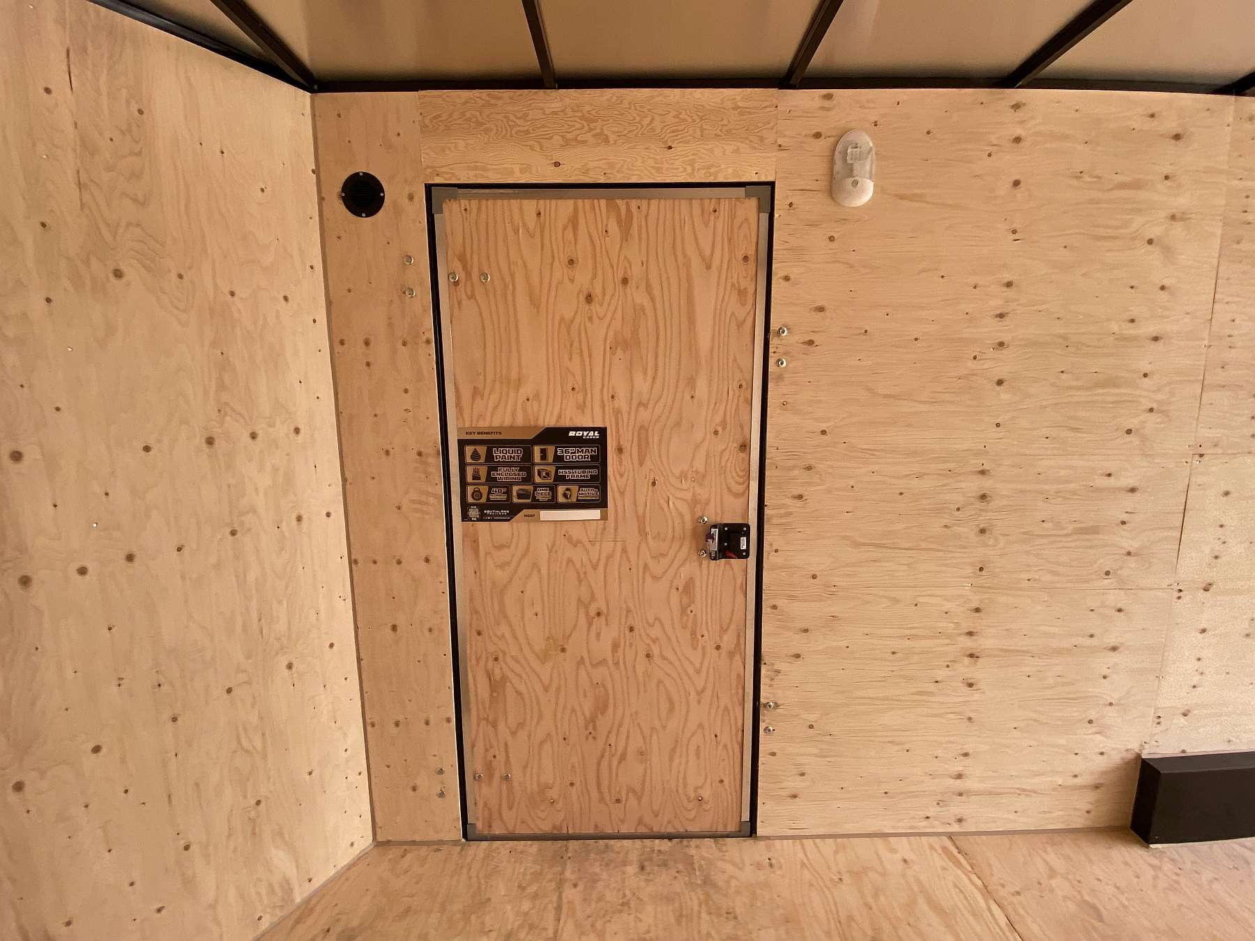 *Hail Sale* 2026 Royal 7.5'x20' Enclosed Cargo w/ Ramp Door