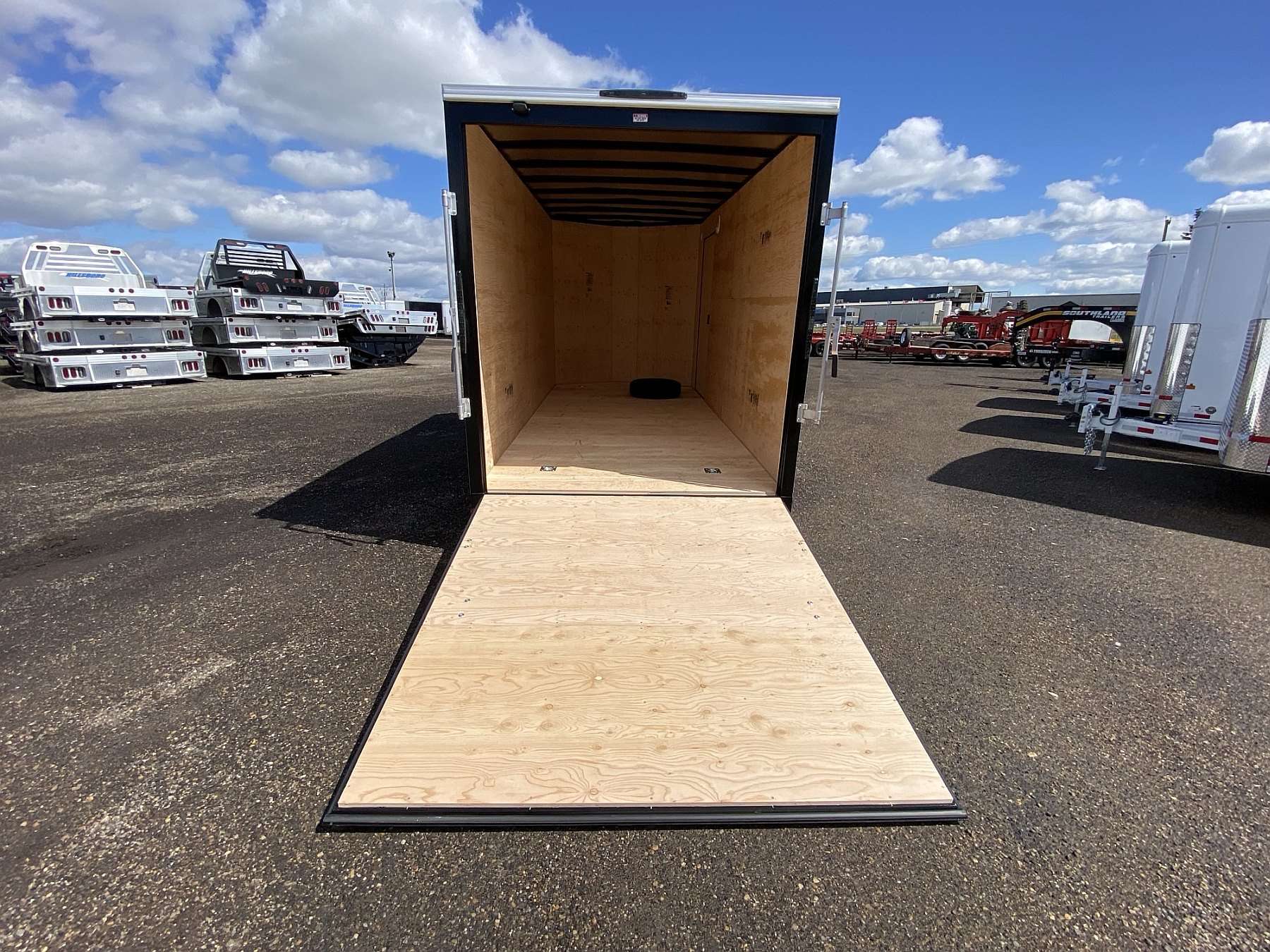*Hail Sale* 2026 Royal 7'x18' Enclosed Cargo w/ Ramp Door