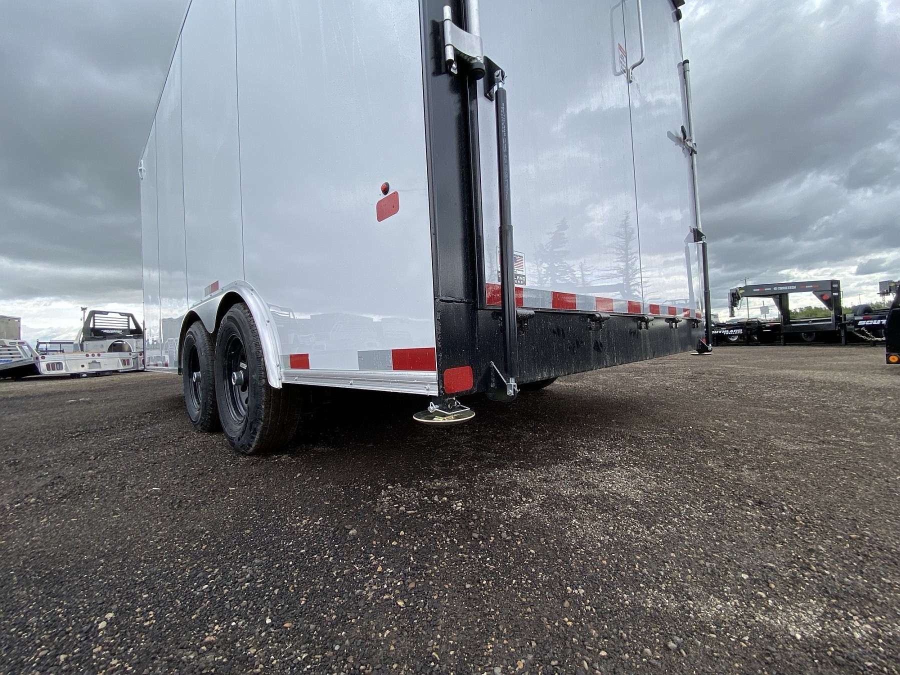 *Hail Sale* 2026 Royal 8.5'x18' Enclosed Cargo w/ Ramp Door