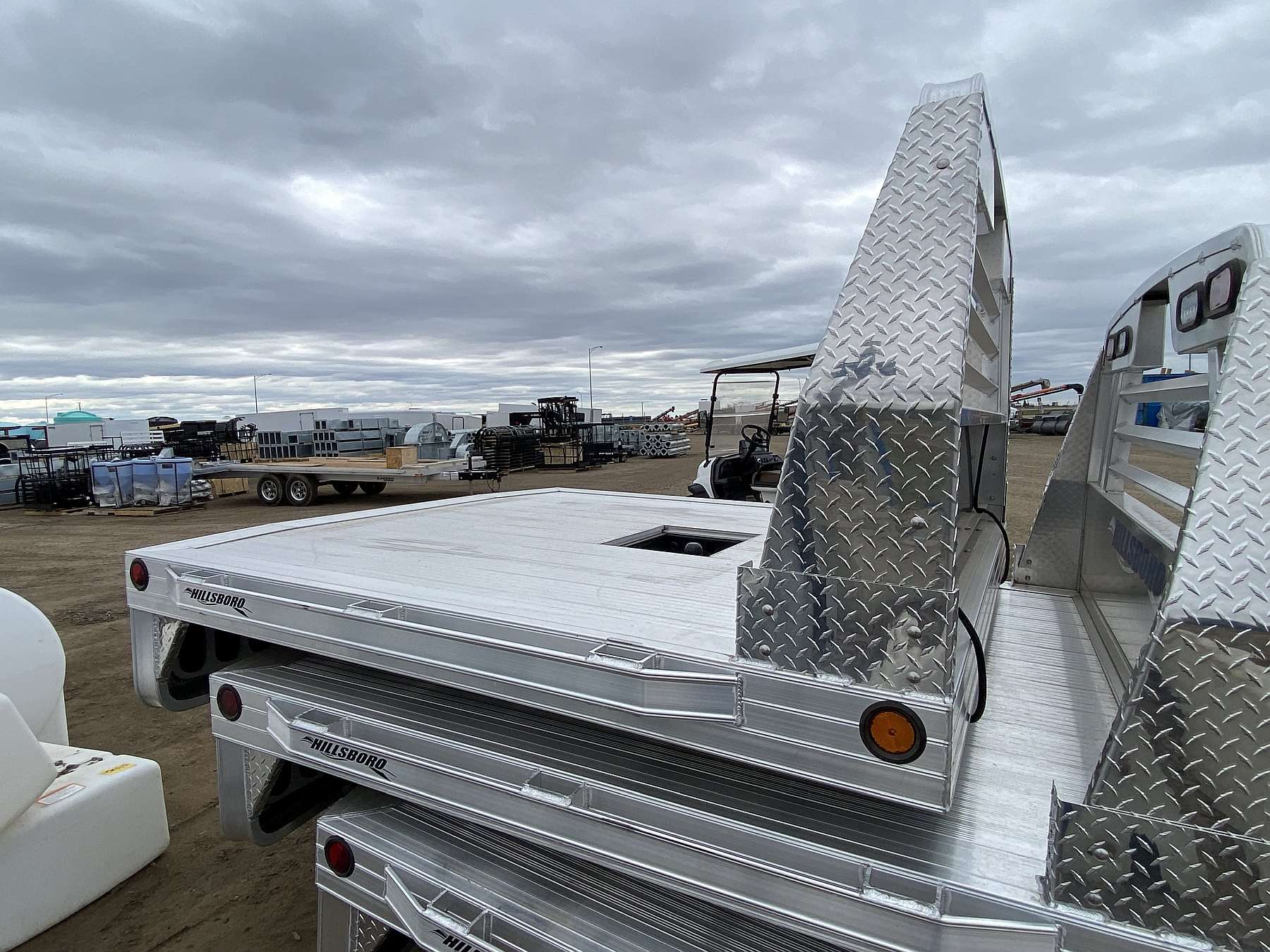 Hillsboro 2500 Series 6.75' x 7' Aluminum Truck Bed