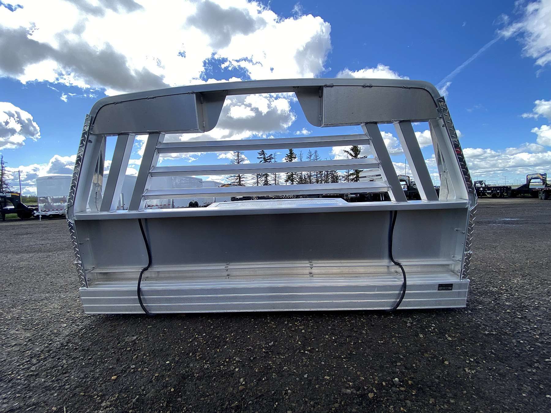 Hillsboro 2500 Series 6.75' x 8.5' Aluminum Truck Bed