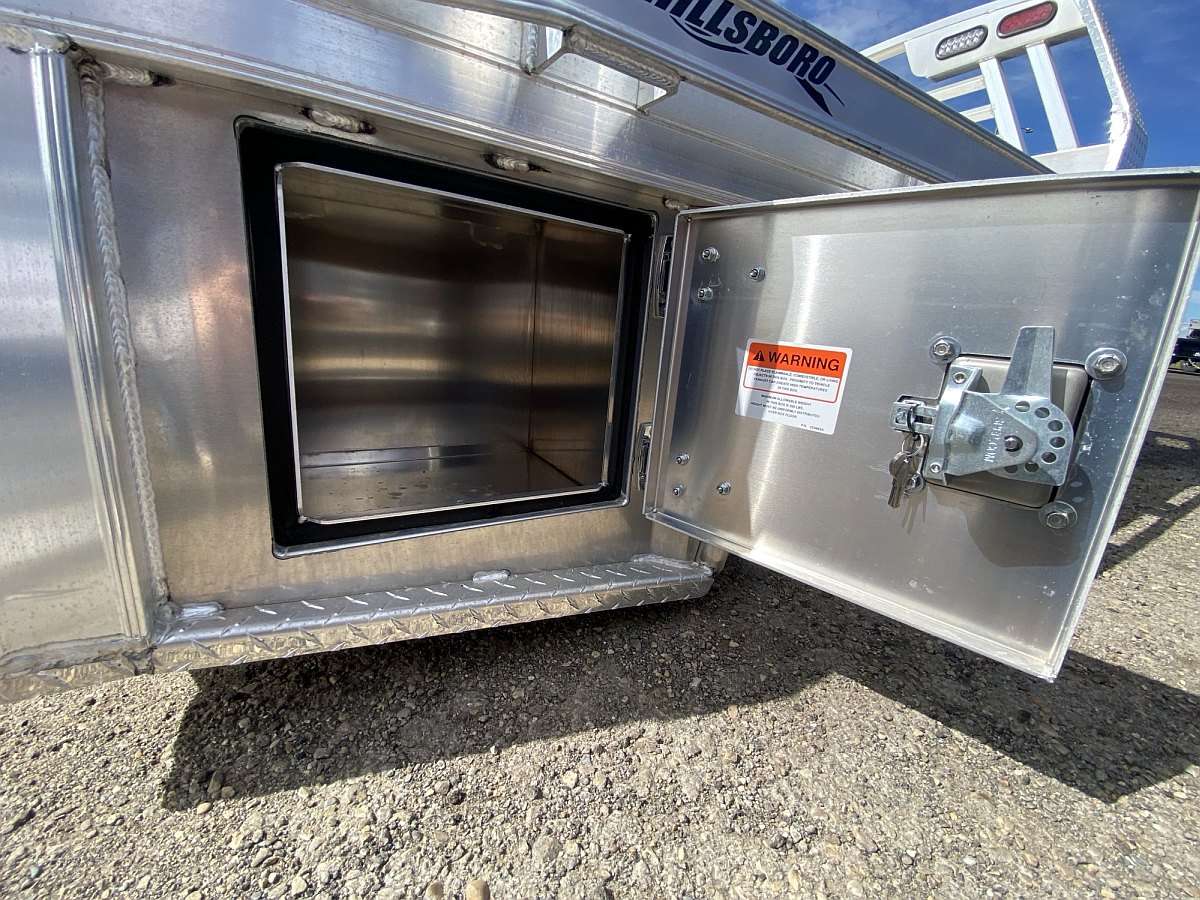 Hillsboro 3500 Series 6.75'x8.5' Aluminum Truck Deck