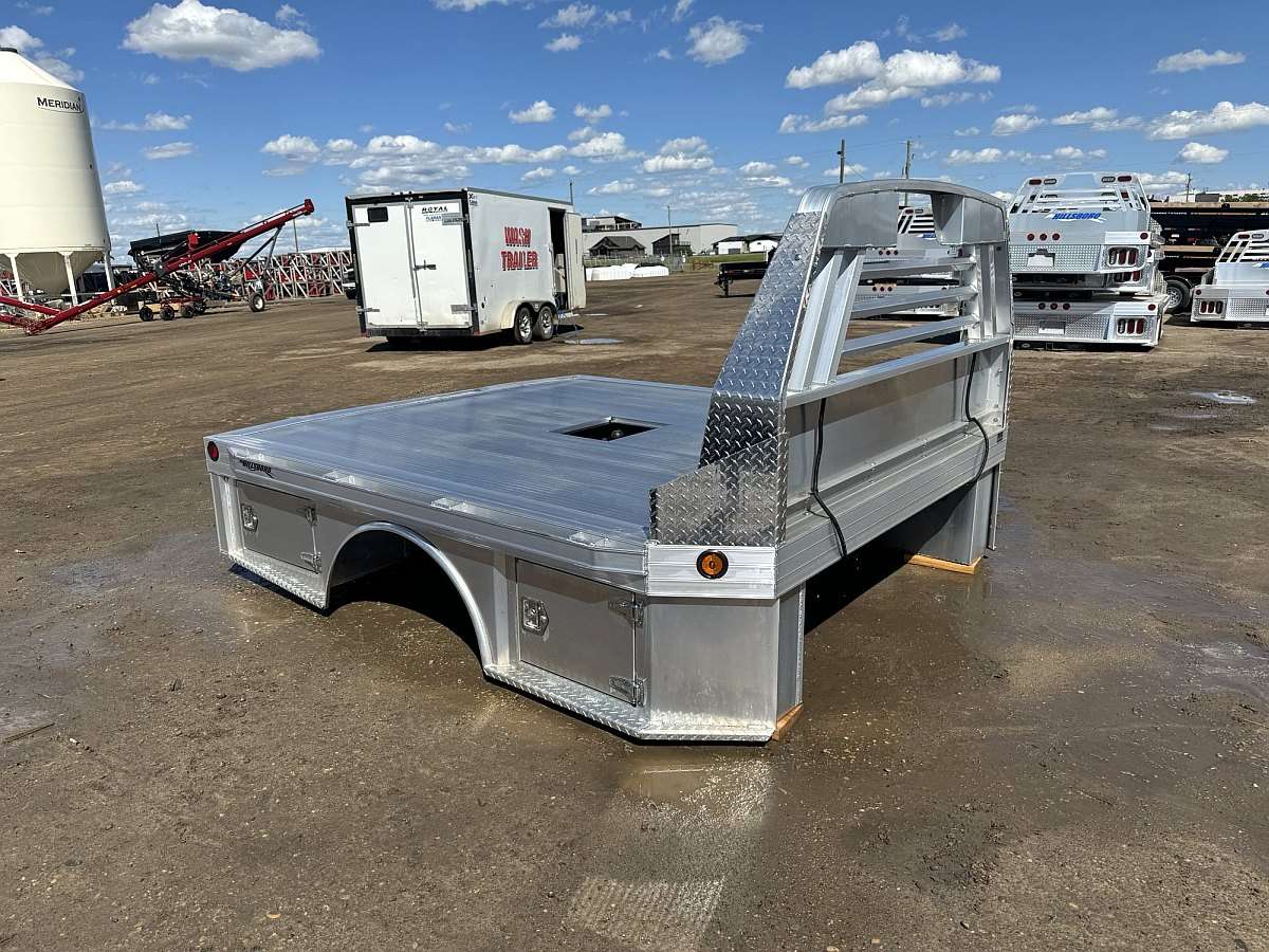 Hillsboro 3500 Series 8' x 9' Aluminum Truck Bed