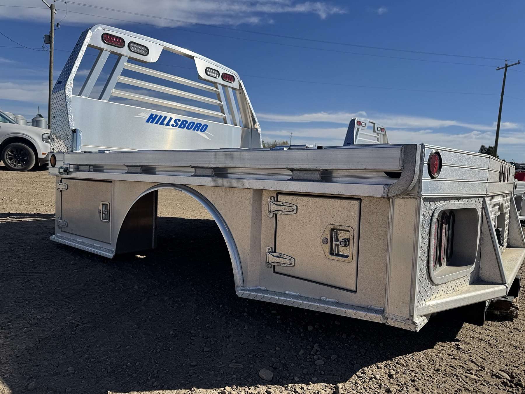 Hillsboro 4000 Series 6.75' x 8.5' Aluminum Truck Bed