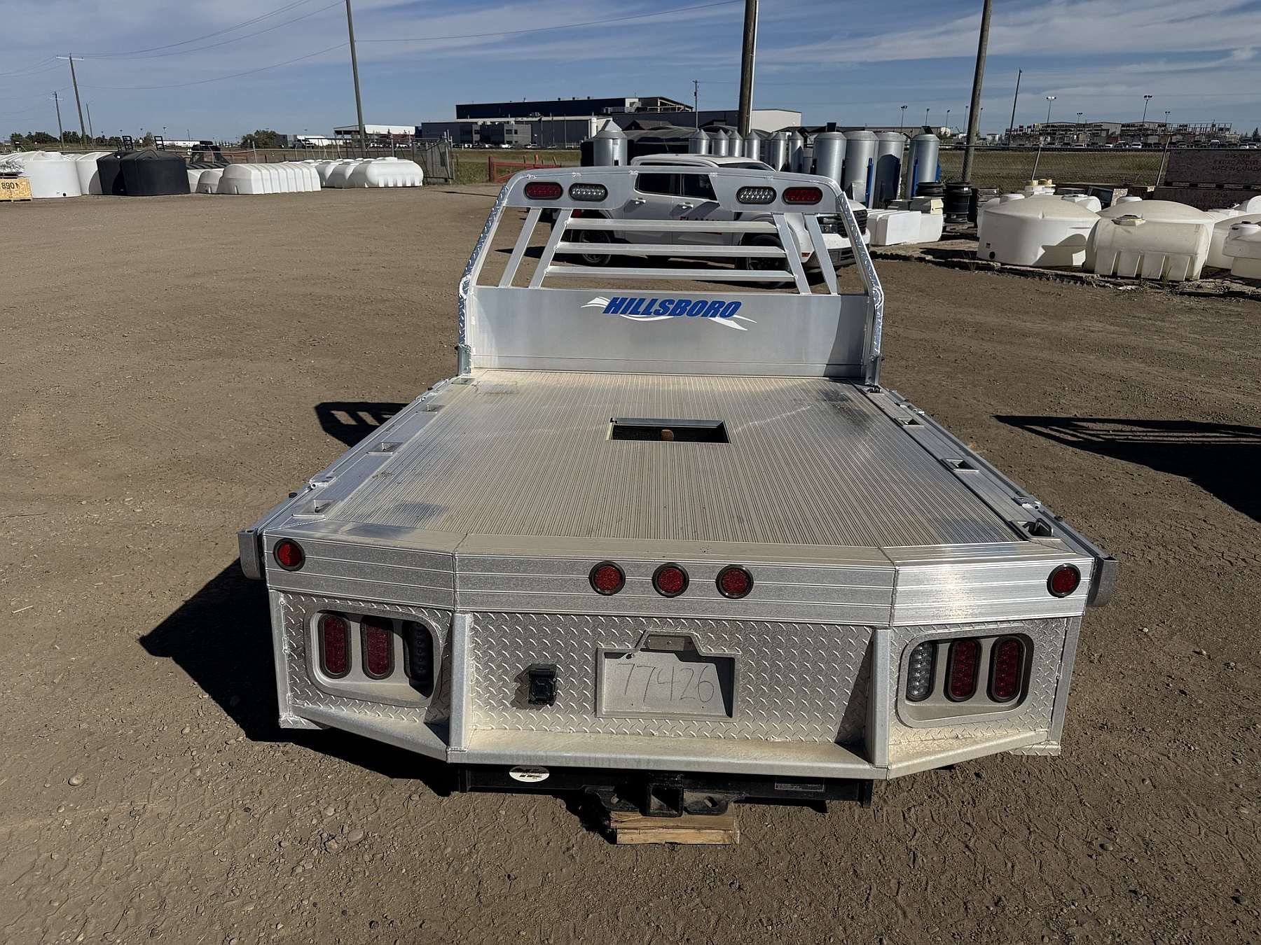 Hillsboro 4000 Series 6.75' x 8.5' Aluminum Truck Bed