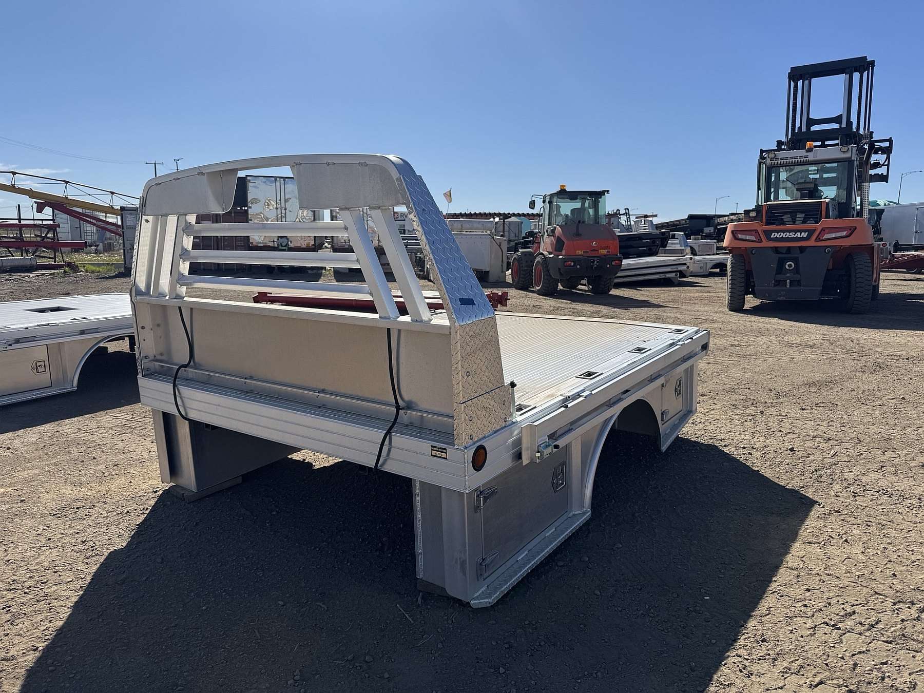 Hillsboro 4000 Series 6.75' x 8.5' Aluminum Truck Bed