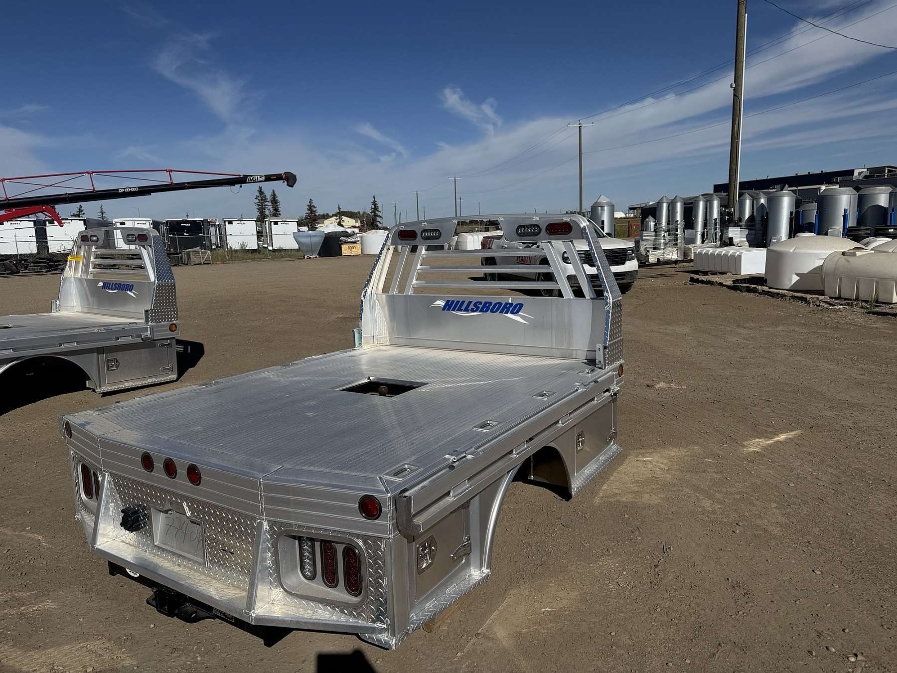 Hillsboro 4000 Series 6.75' x 8.5' Aluminum Truck Bed